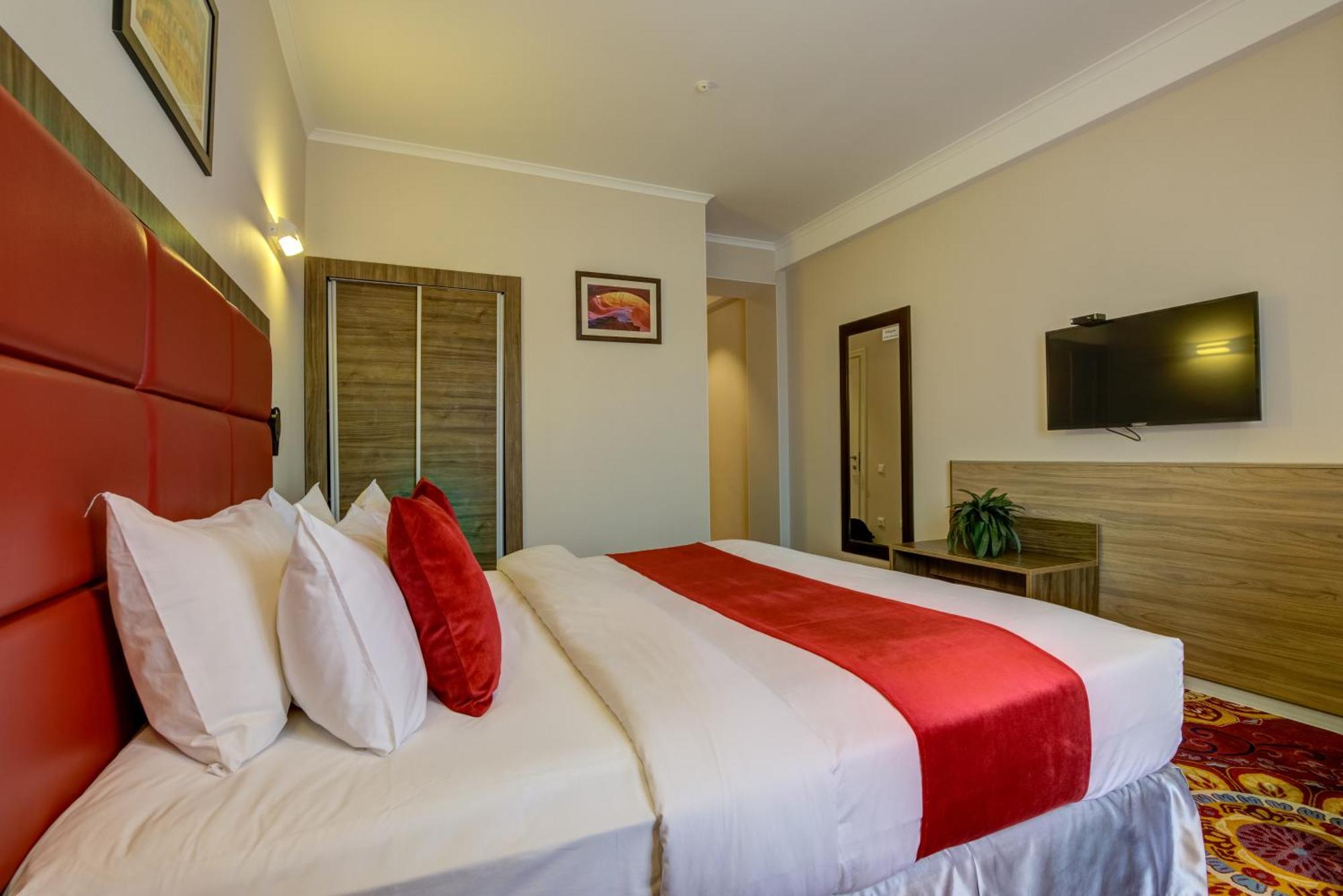 Garden Hotel & Spa Bishkek Luaran gambar