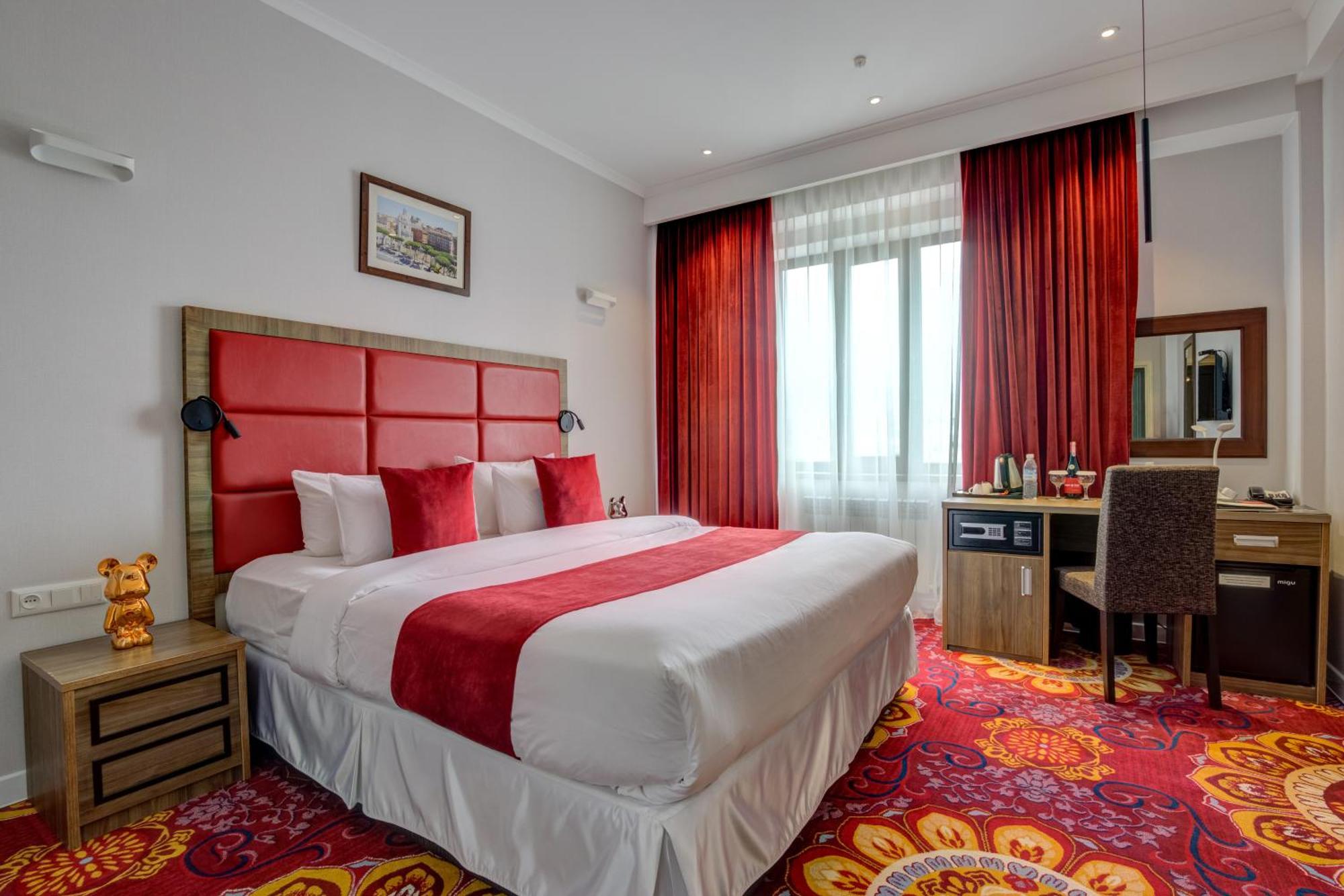 Garden Hotel & Spa Bishkek Luaran gambar