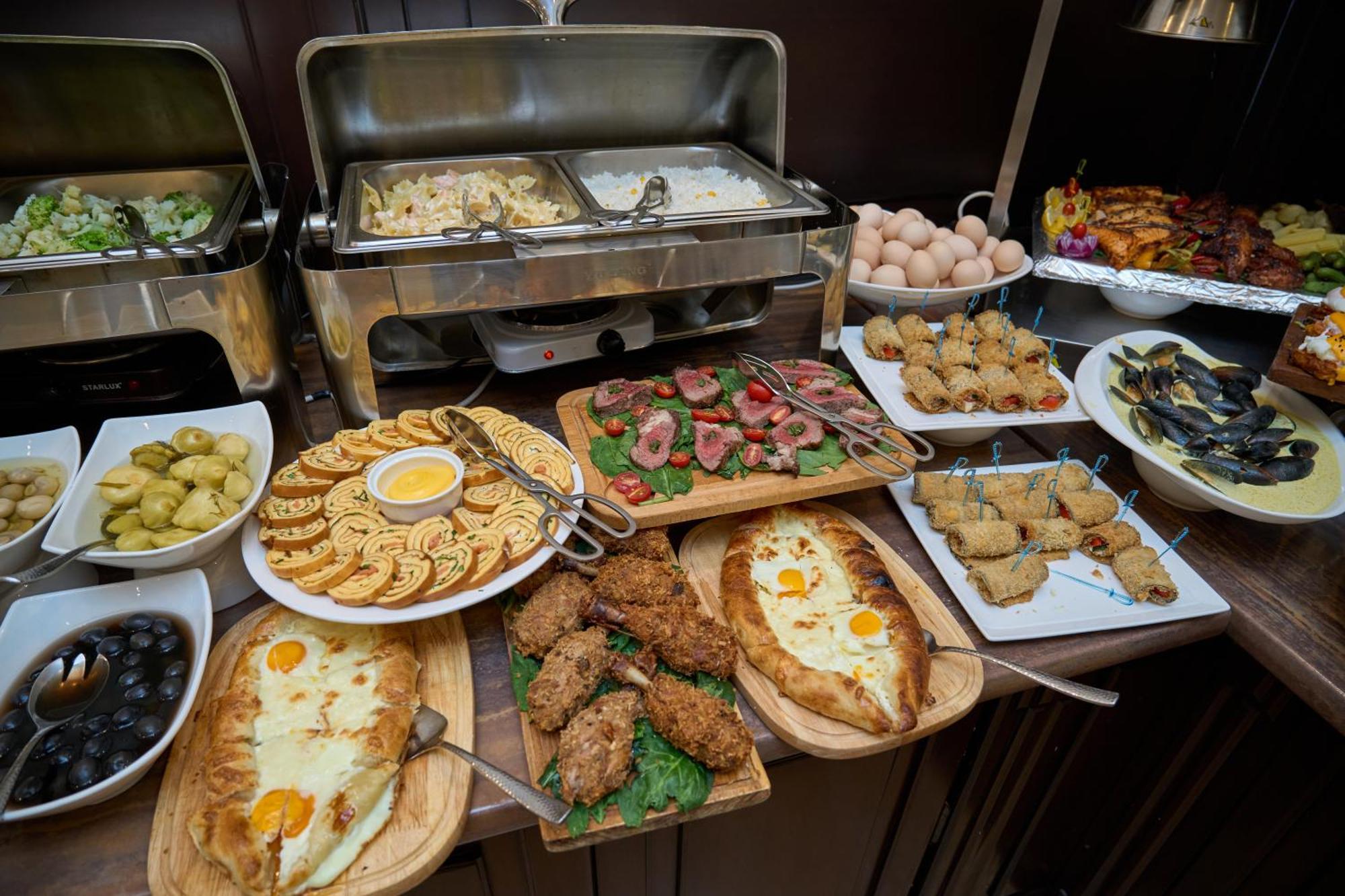 Garden Hotel & Spa Bishkek Luaran gambar