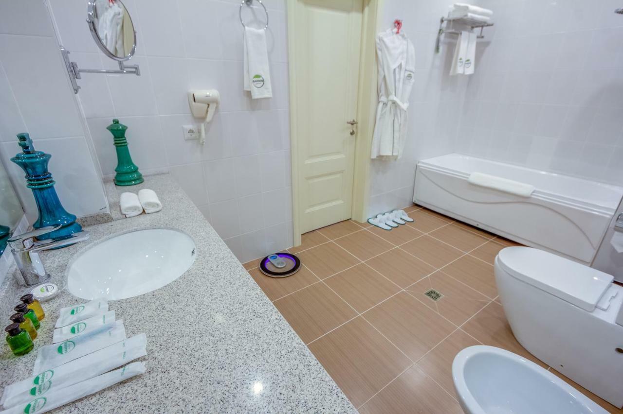 Garden Hotel & Spa Bishkek Luaran gambar